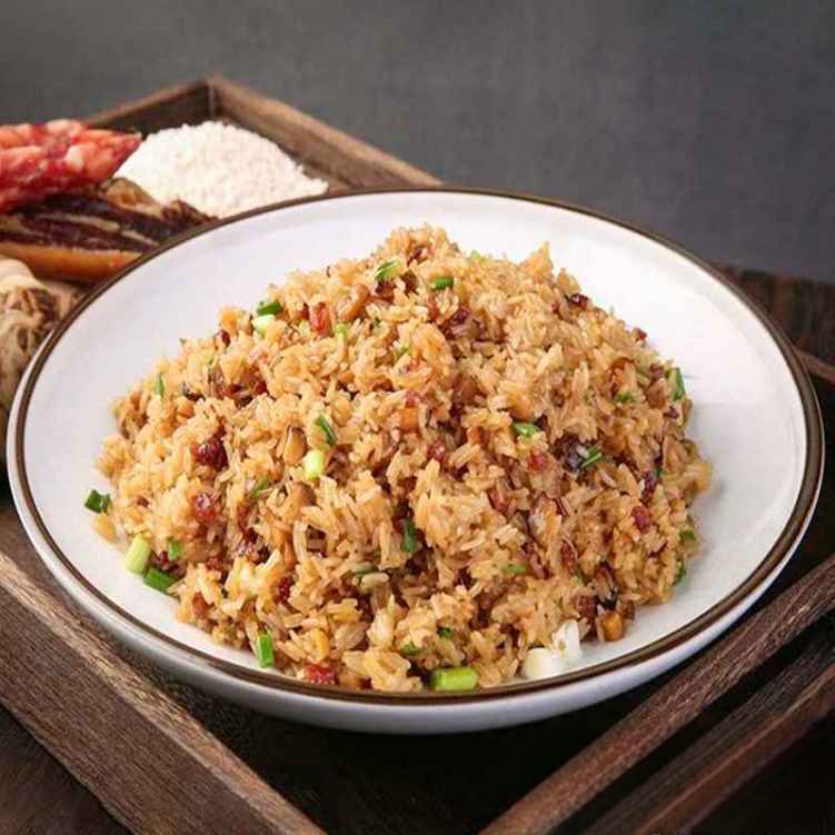 FR7. 生炒臘味糯米飯/Stir Fried Sticky Rice w. Chinese Sausage.