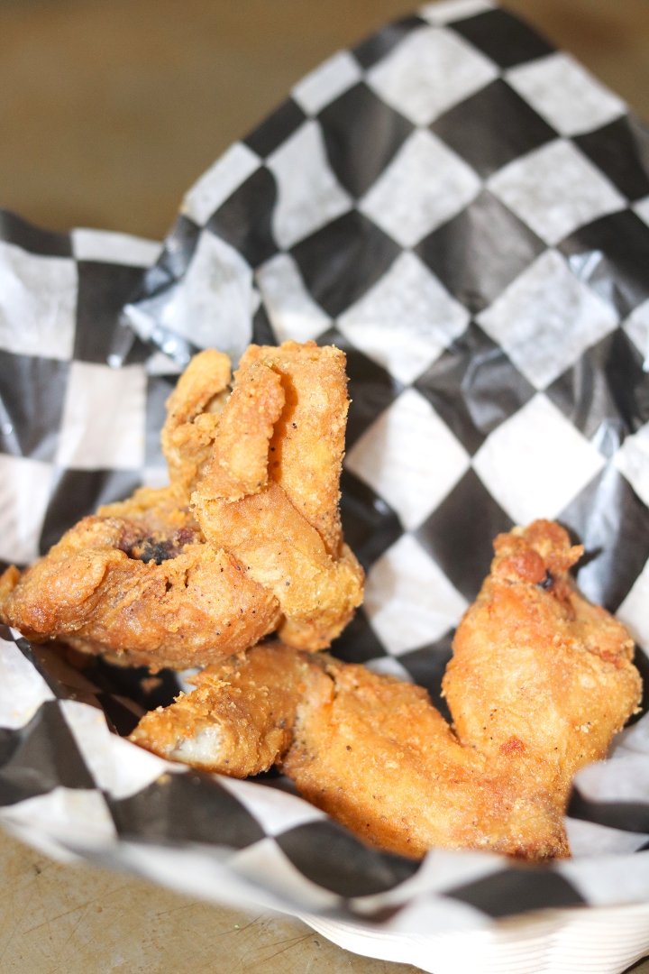 2 Pcs. Broaster Fried-Chicken +2 Side +2 Sauces.