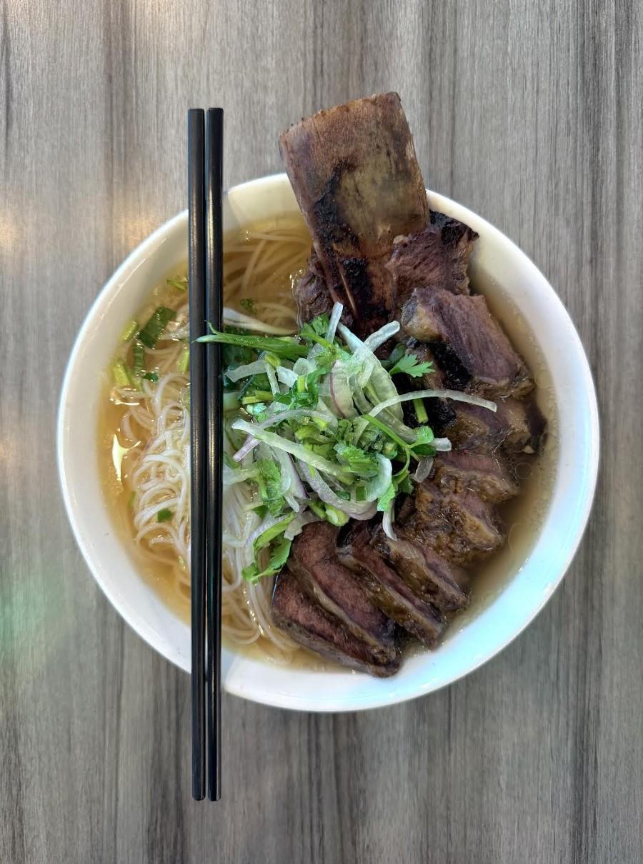 Phở Sườn Bò (Short Rib).