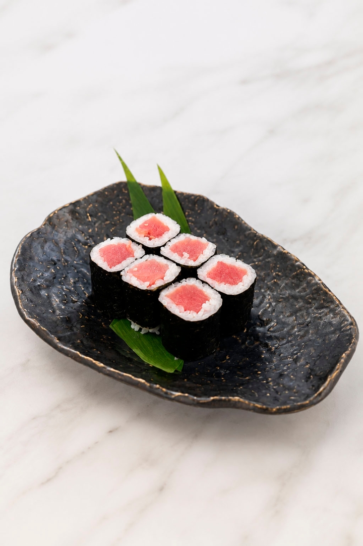 Tuna Roll.
