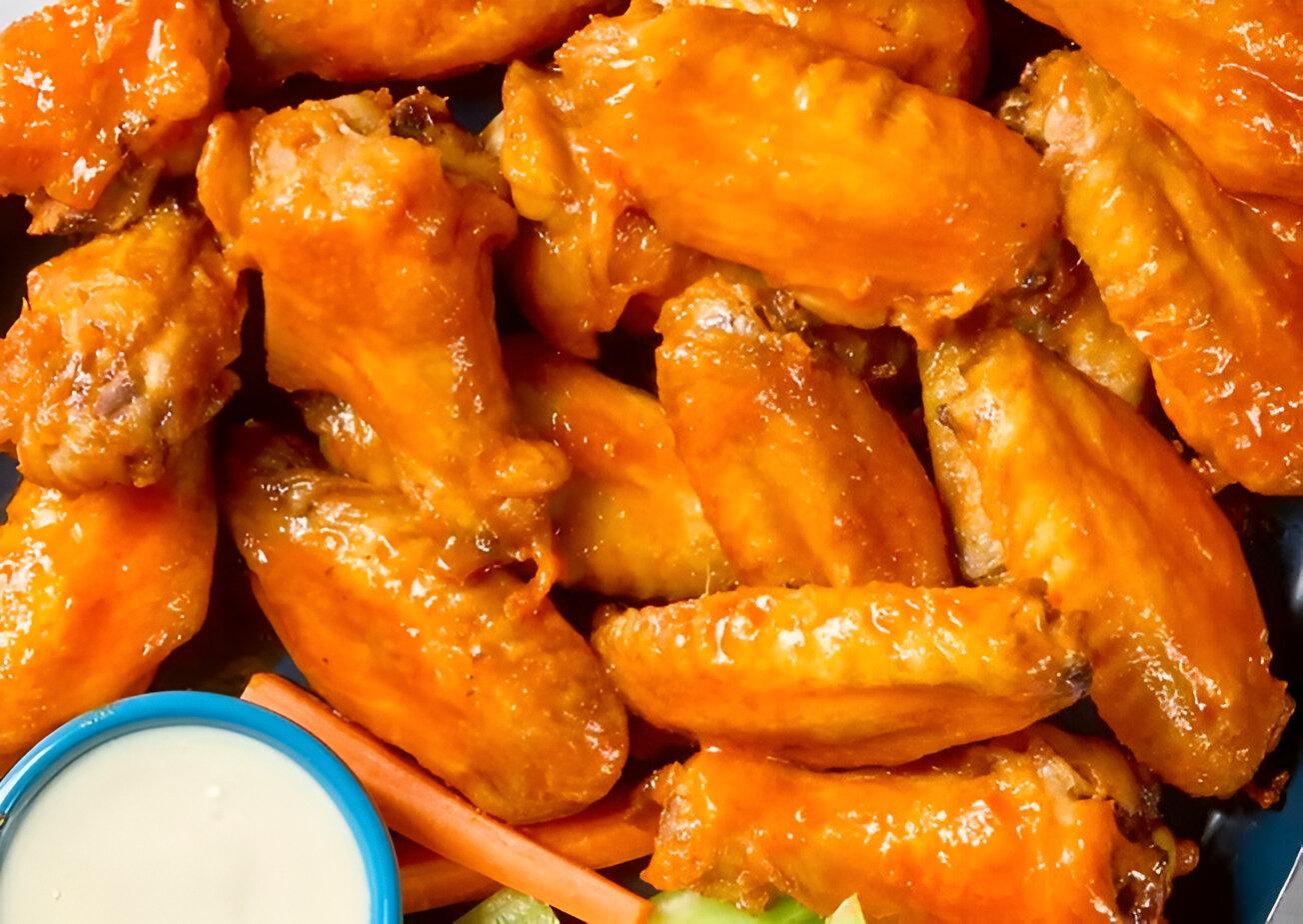 10 piece BUFFALO wings (fresh).