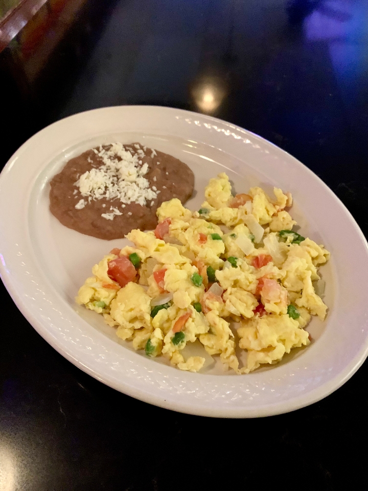 Huevos a la Mexicana.