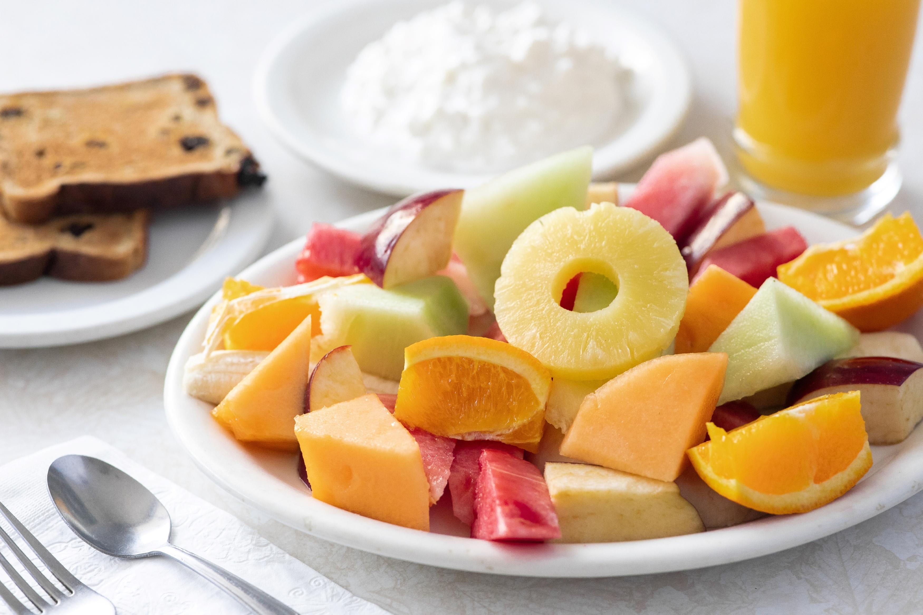 Fresh Fruit Plate (In Season).