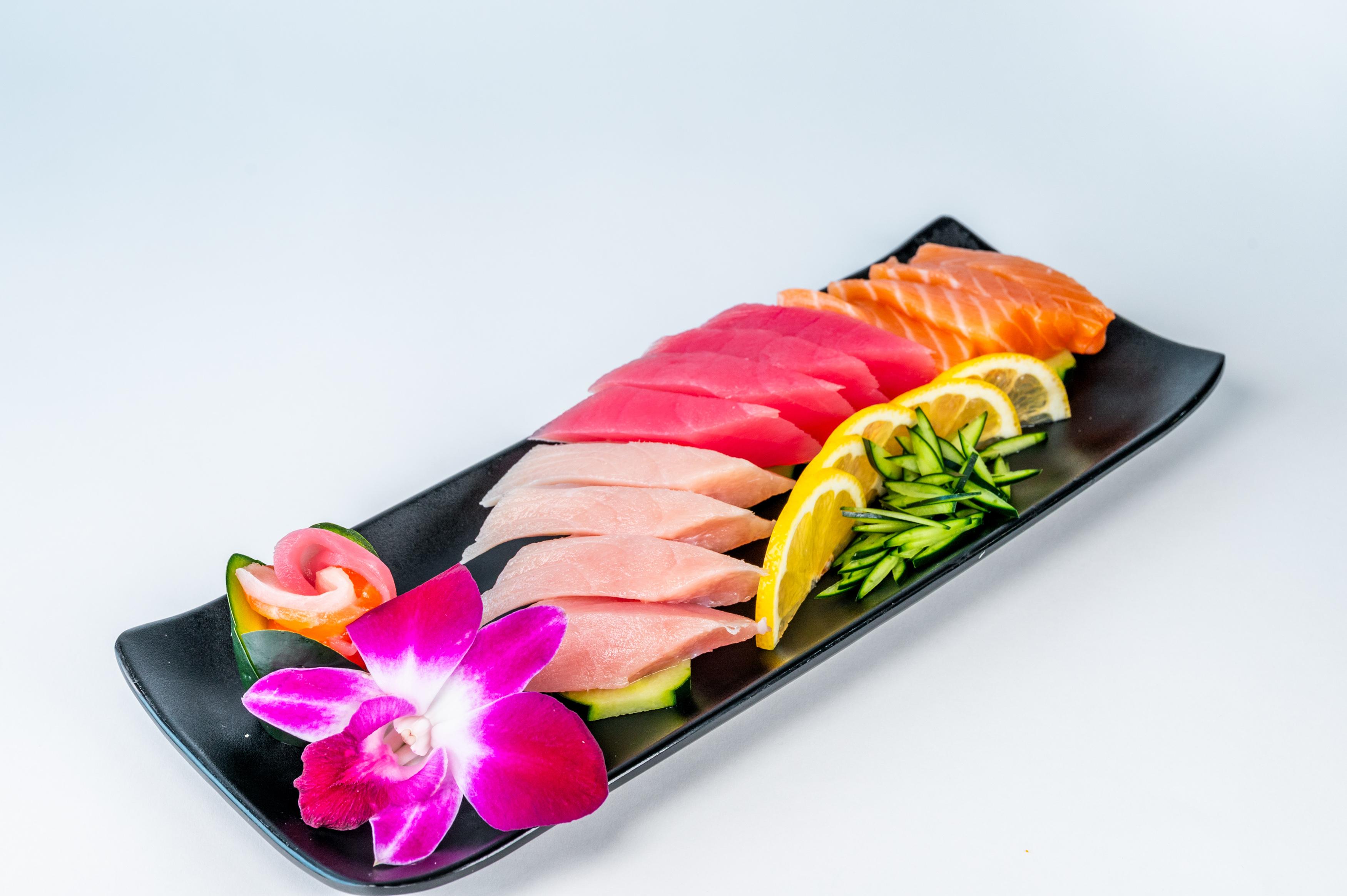 Sashimi Combo (6pc).