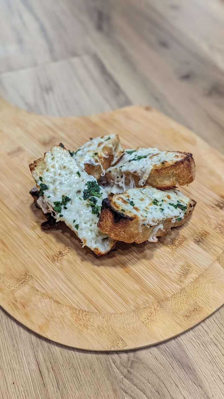 Garlic Cheesey Bread.