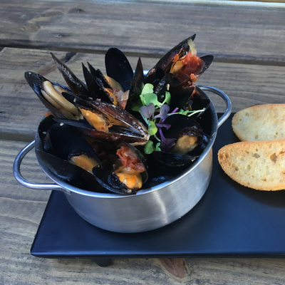 BLACK MUSSELS.