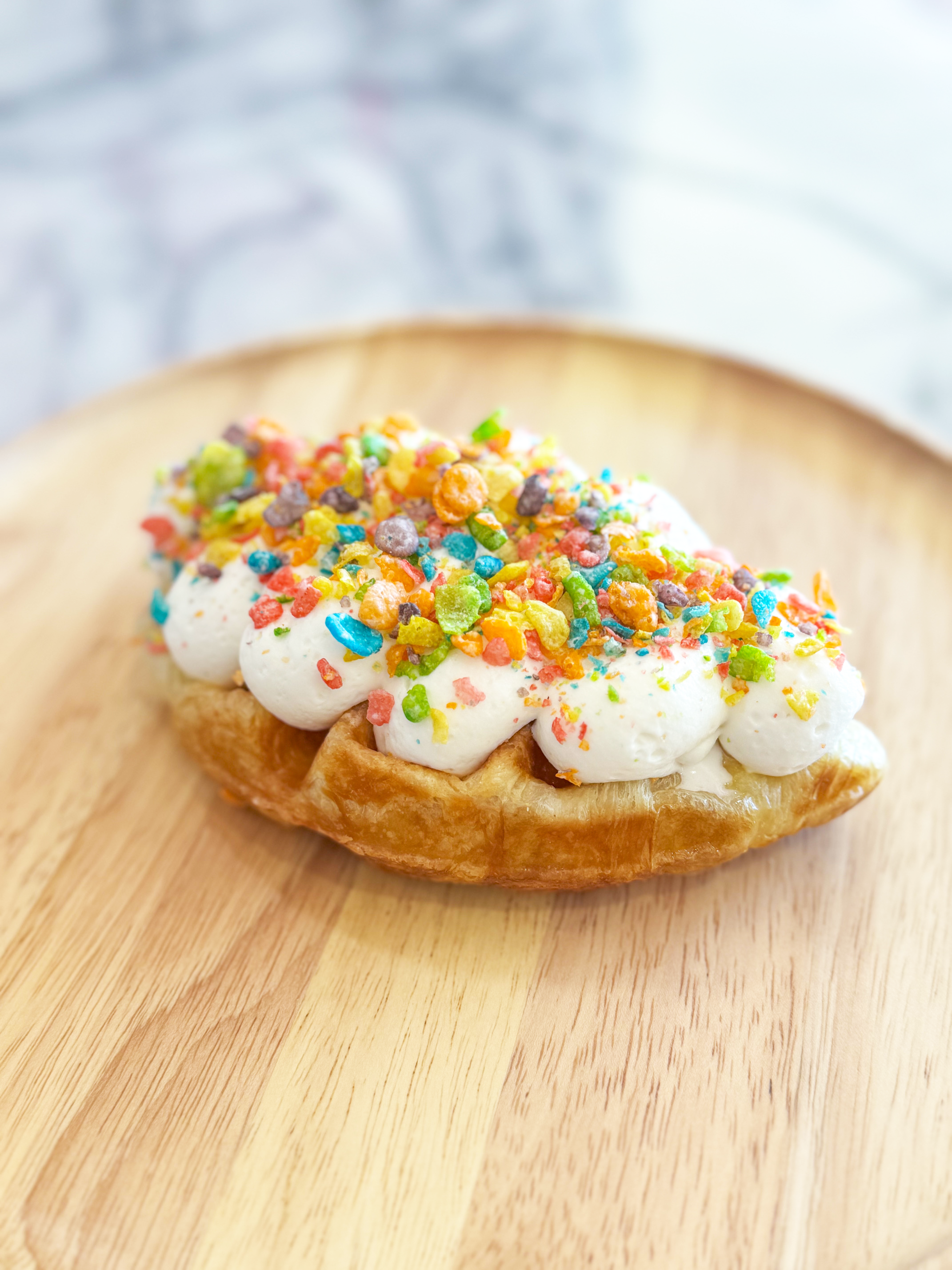 Croffle - Fruity Pebbles.
