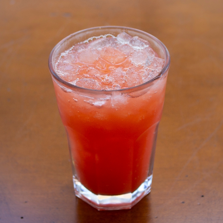 FRESH STRAWBERRY LEMONADE (16 OZ).