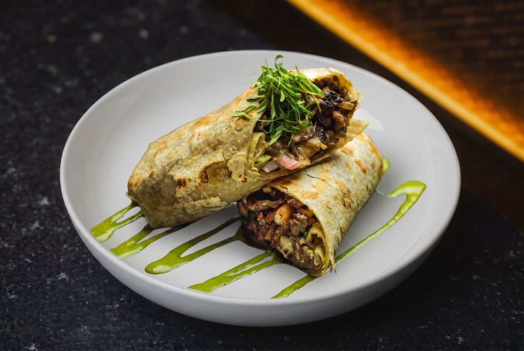 Mar y Cielo Burrito.