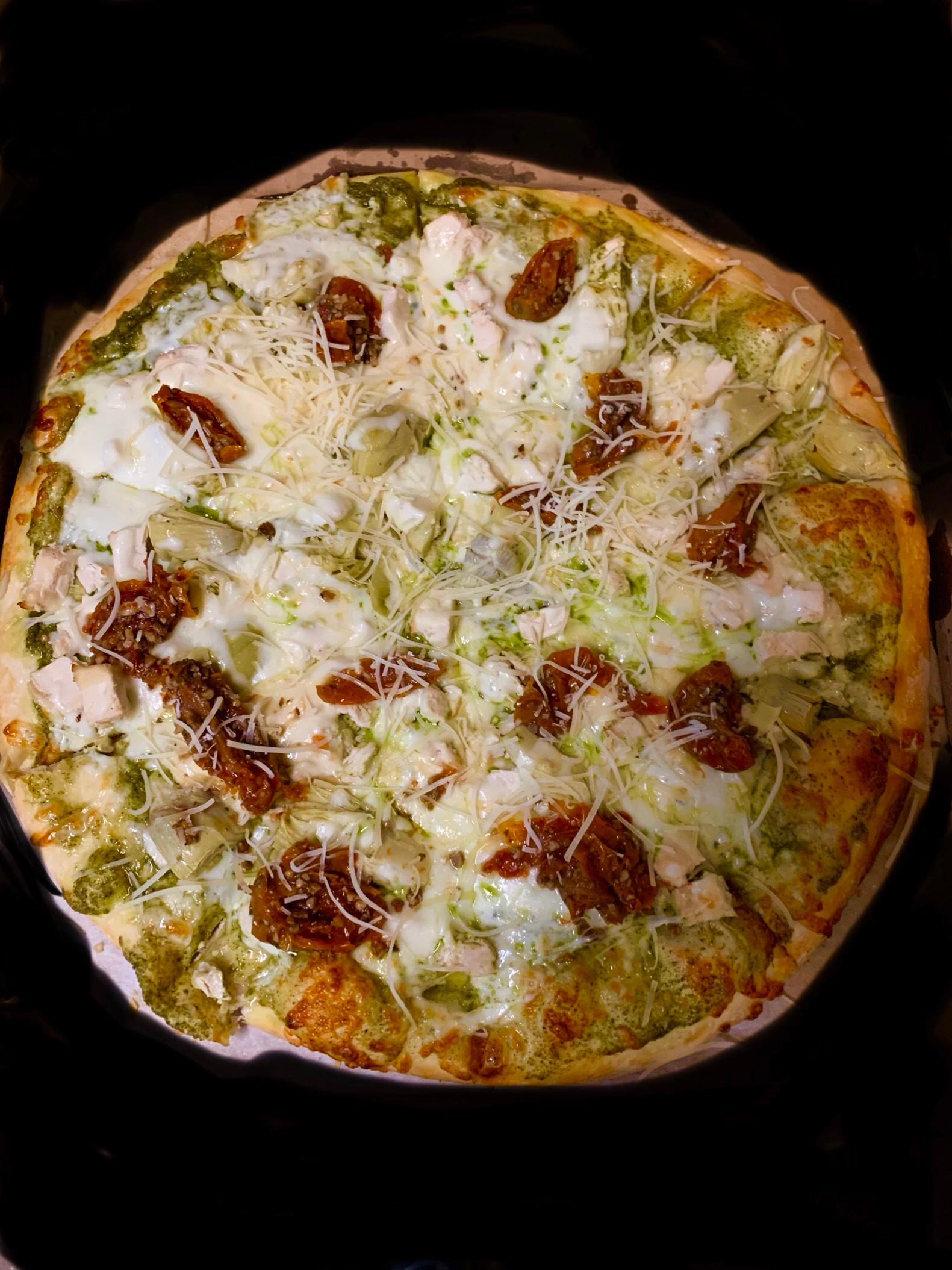 16" Chicken & Basil Pesto.