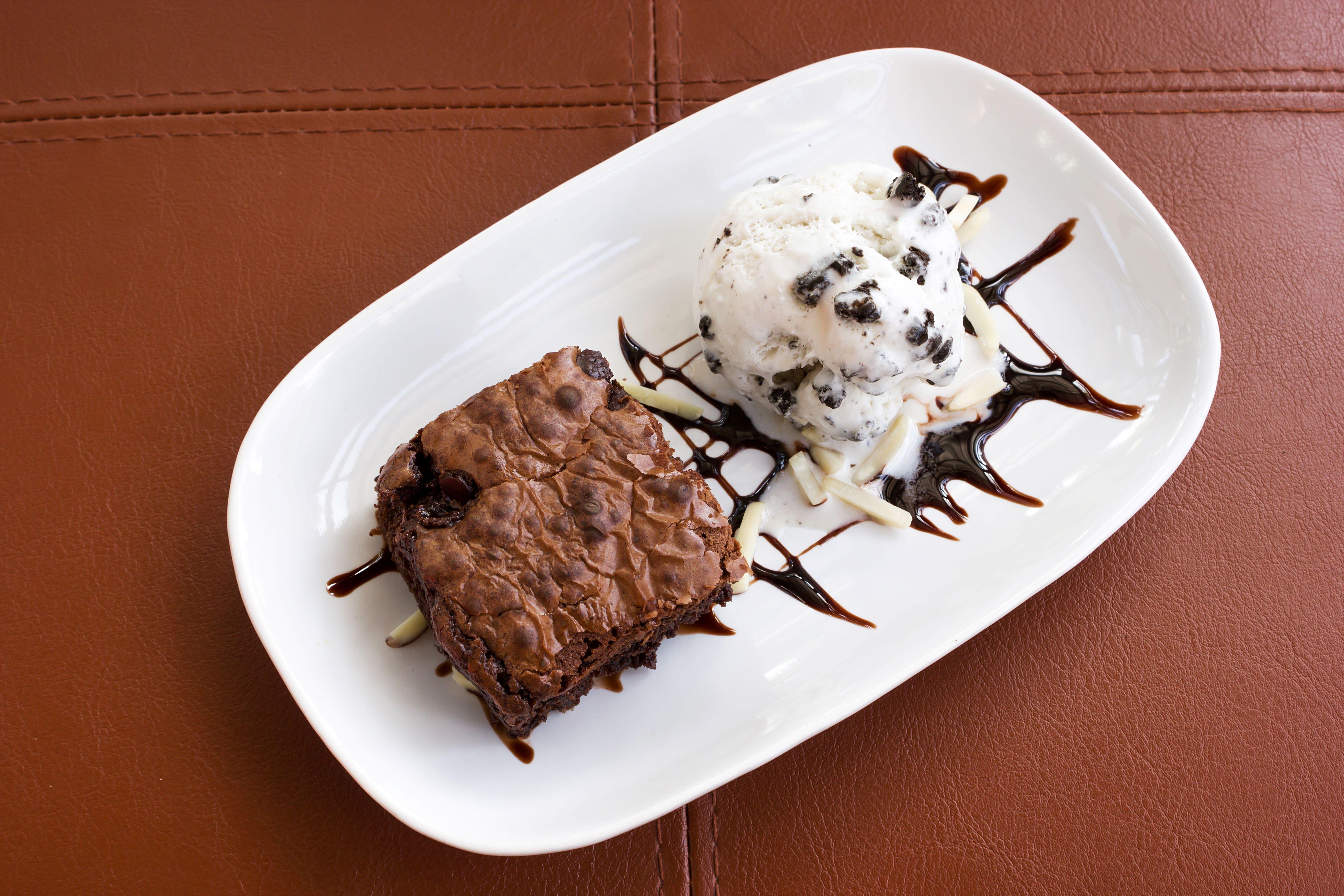 Brownie w/Ice Cream.