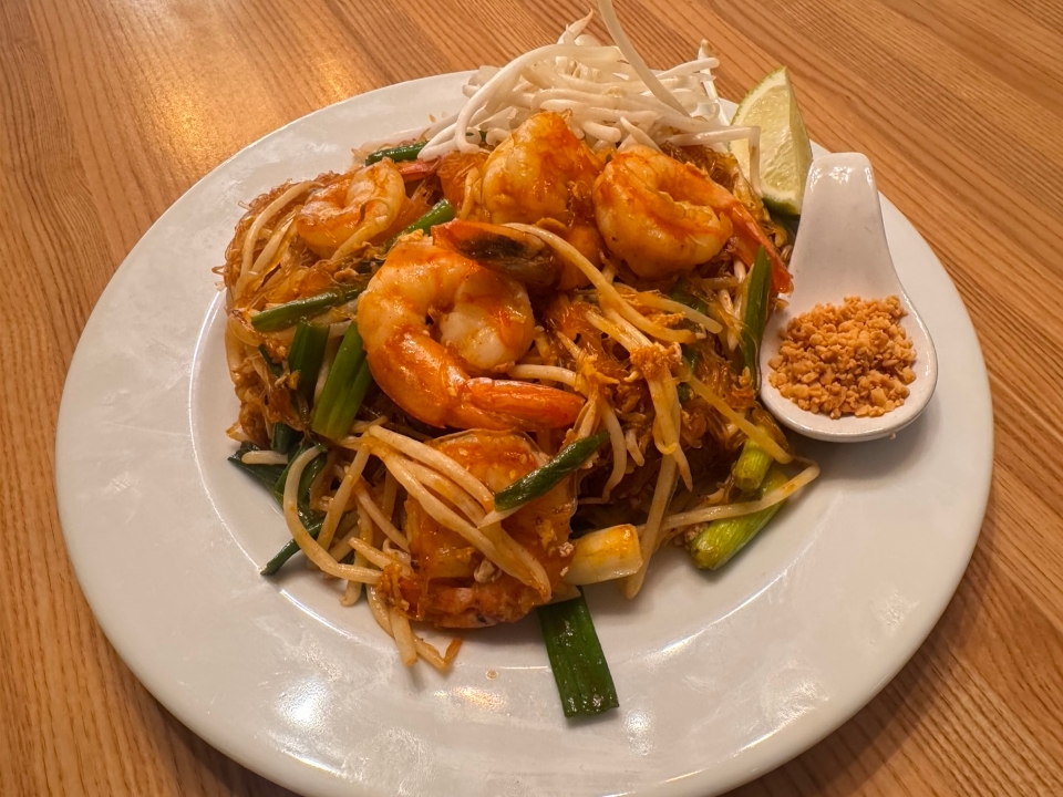 Pad Thai Woonsen with Prawns GF.