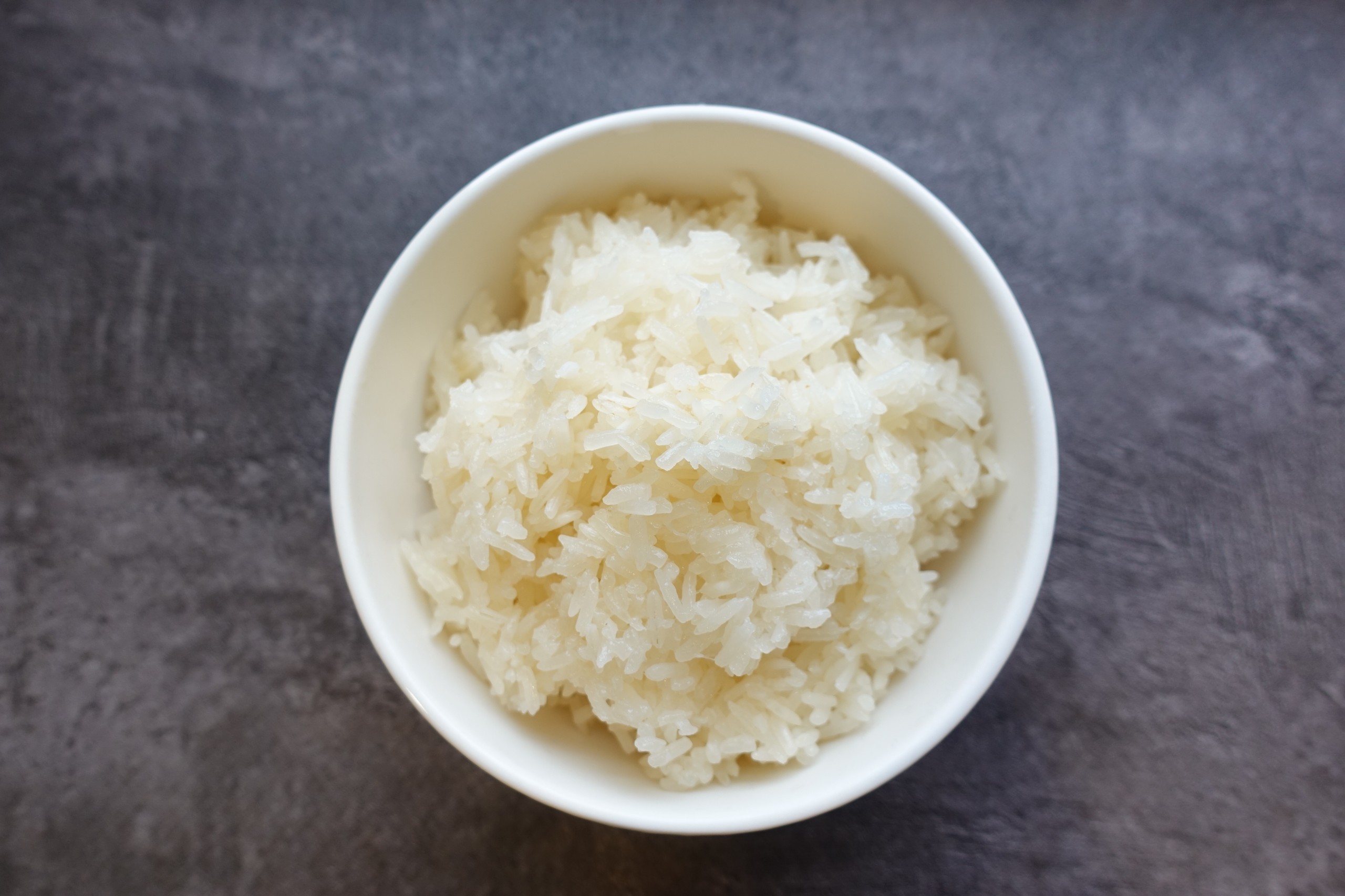 Sticky Rice (ข้าวเหนียว) — $4.