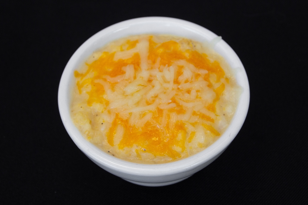 Bowl cheese grits.