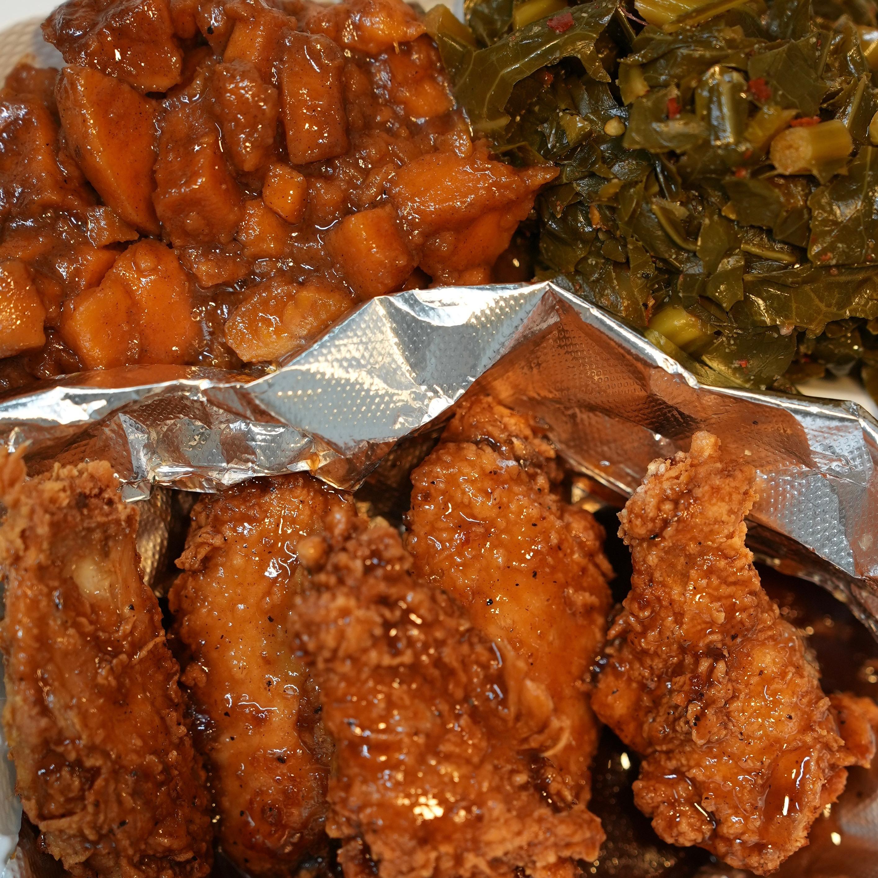 5pc Fried Chicken Wings w/ 2 Premium Sides.