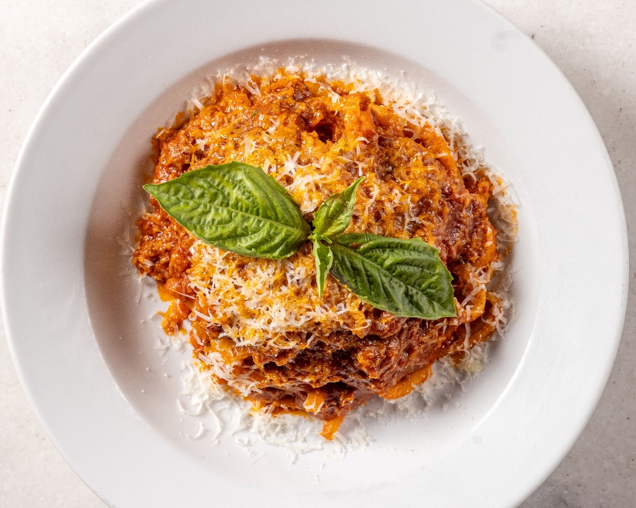 LASAGNA BOLOGNESE.