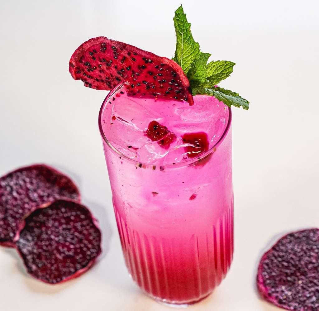 DRAGON FRUIT BREEZE.