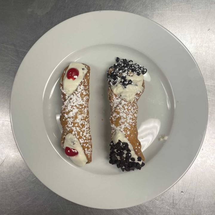 Cannoli.