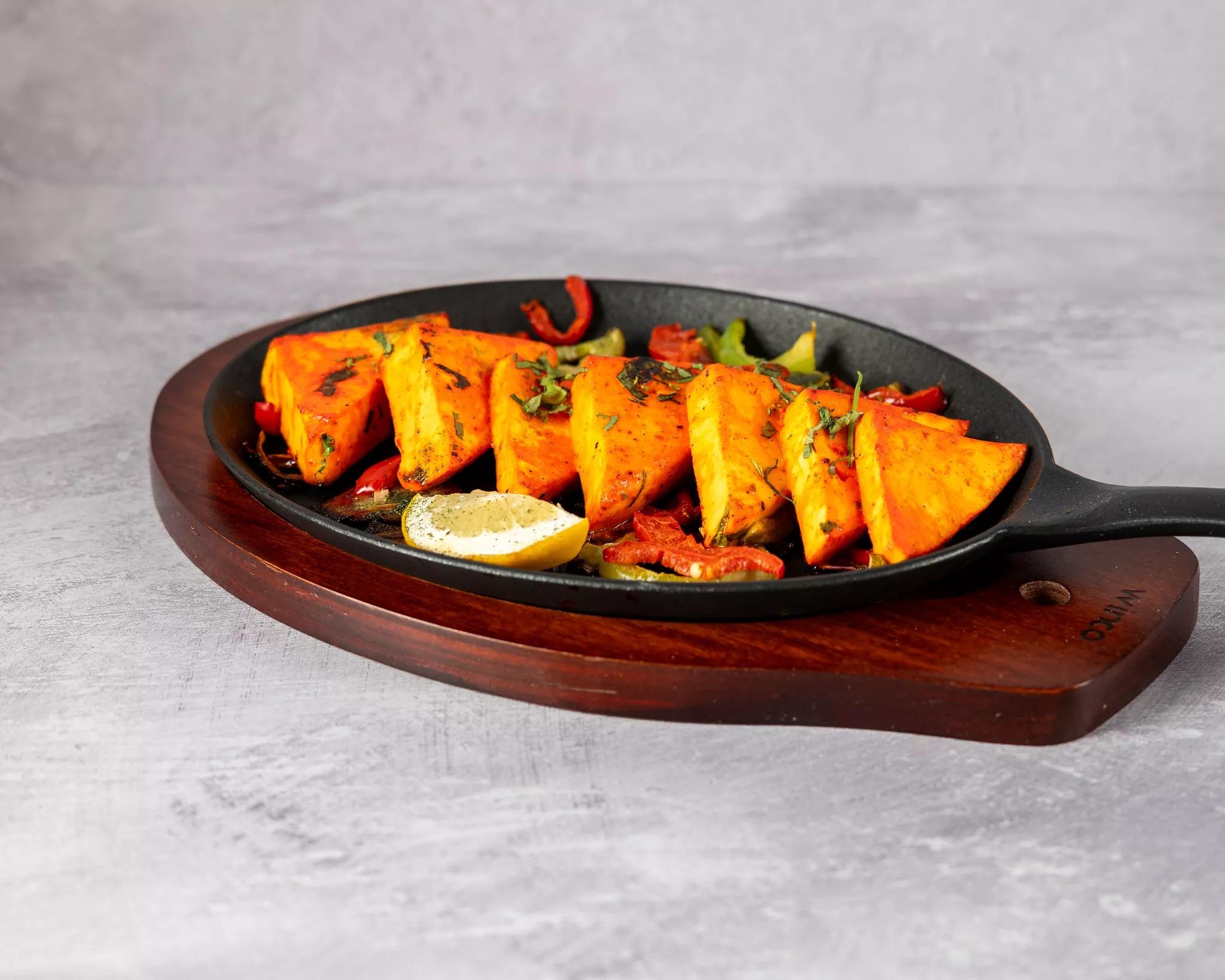 Paneer Tikka Masala (V).