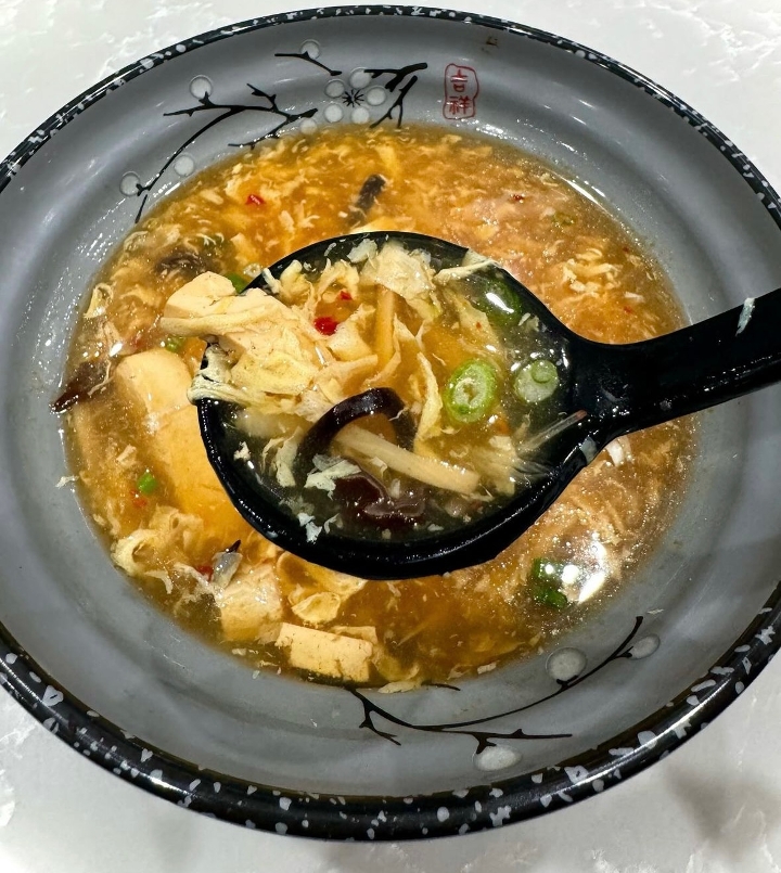 Hot & Sour Soup 酸辣湯.