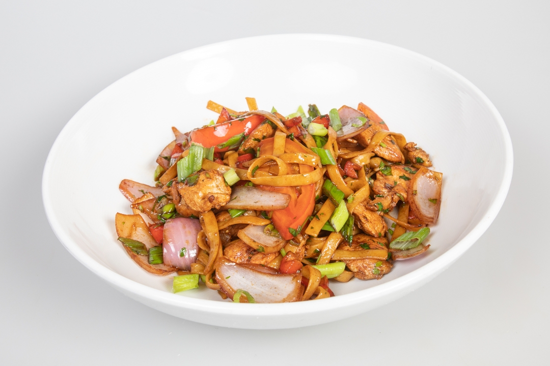 Traditional Wok Noodles with chicken.
