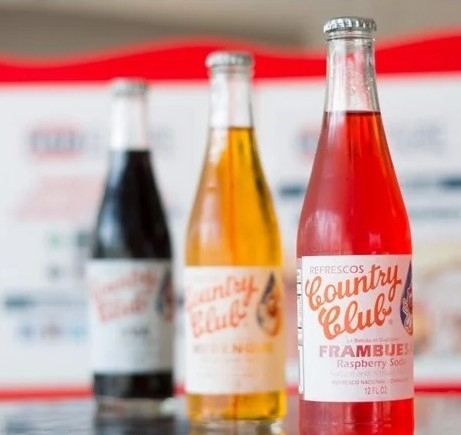 COUNTRY CLUB DOMINICAN SODAS.