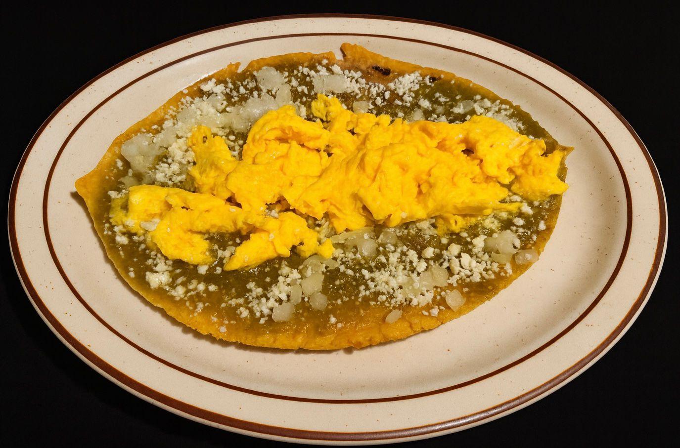 Huarache con Huevo.