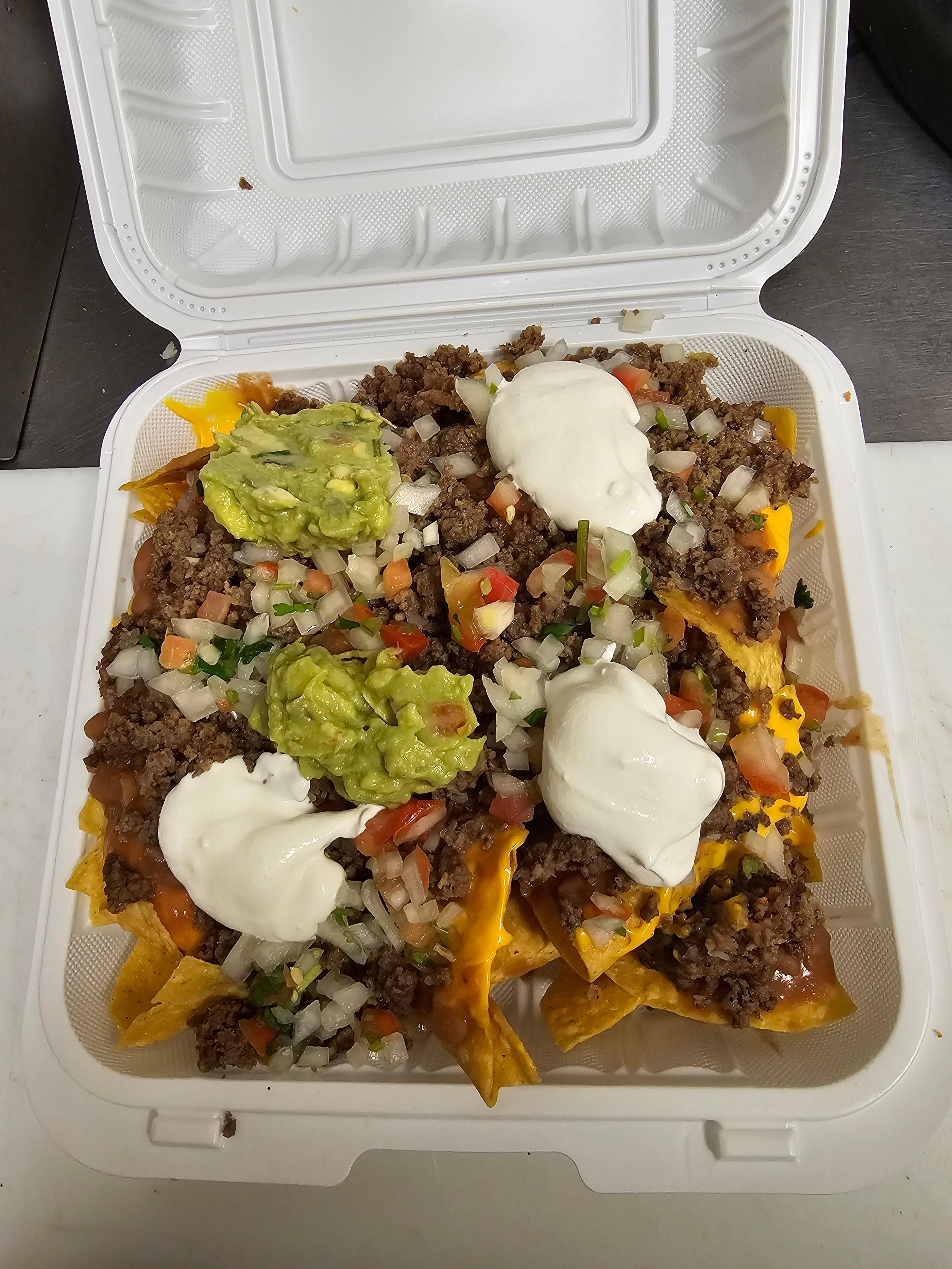 Nachos Supreme.