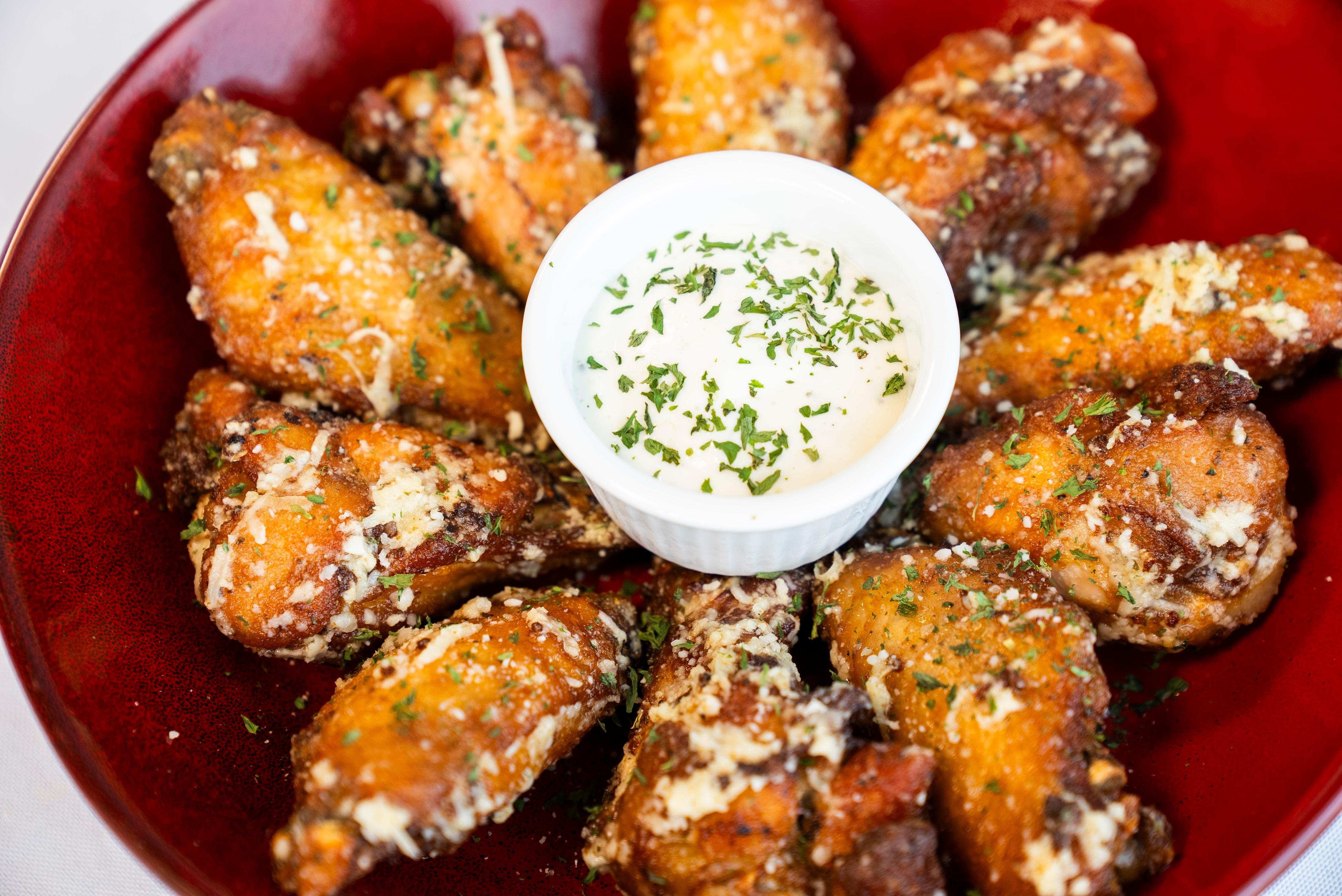 10 Crispy Fried Wings.
