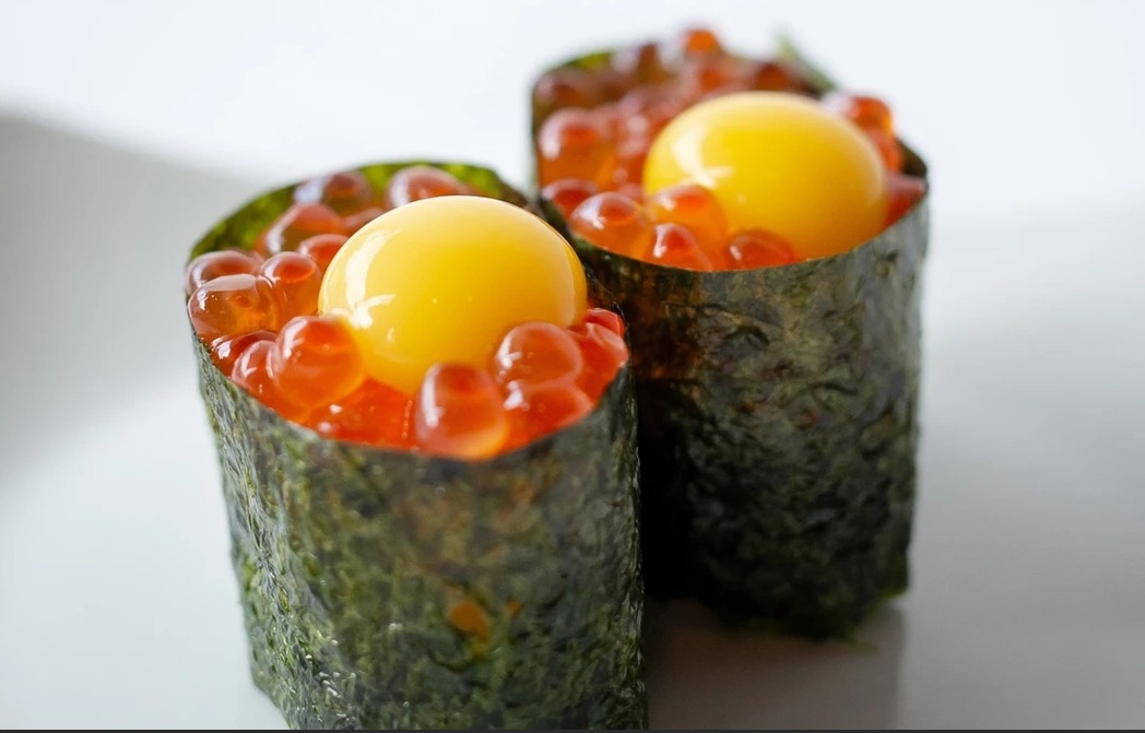 SALMON EGG SUSHI.