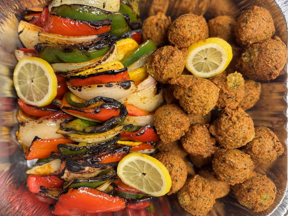 Falafels & vegetables 4-5 person.