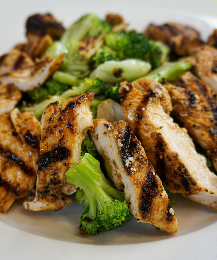 Chicken with Broccoli, Oil and Garlic.
