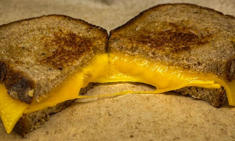 KIDS GRILL CHEESE.