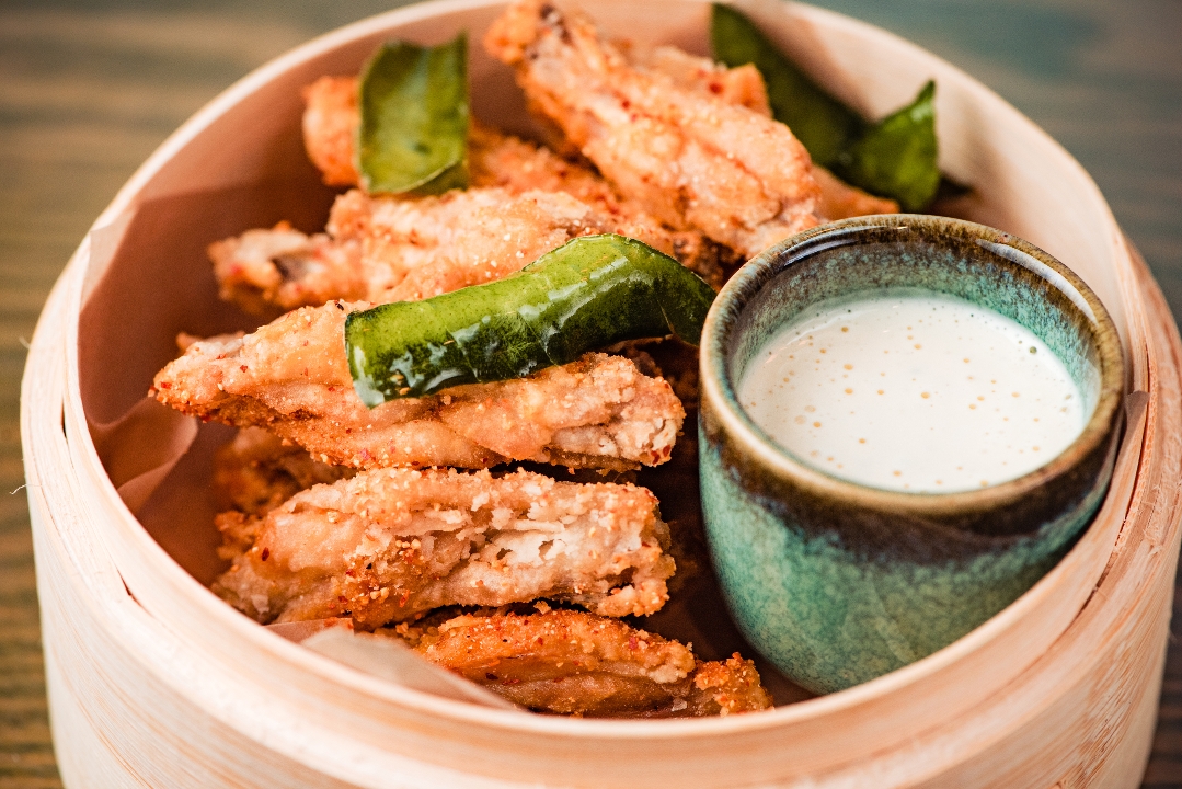 Larb Winglets.