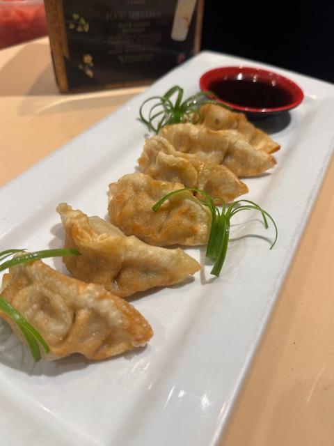 Gyoza (6 pcs).