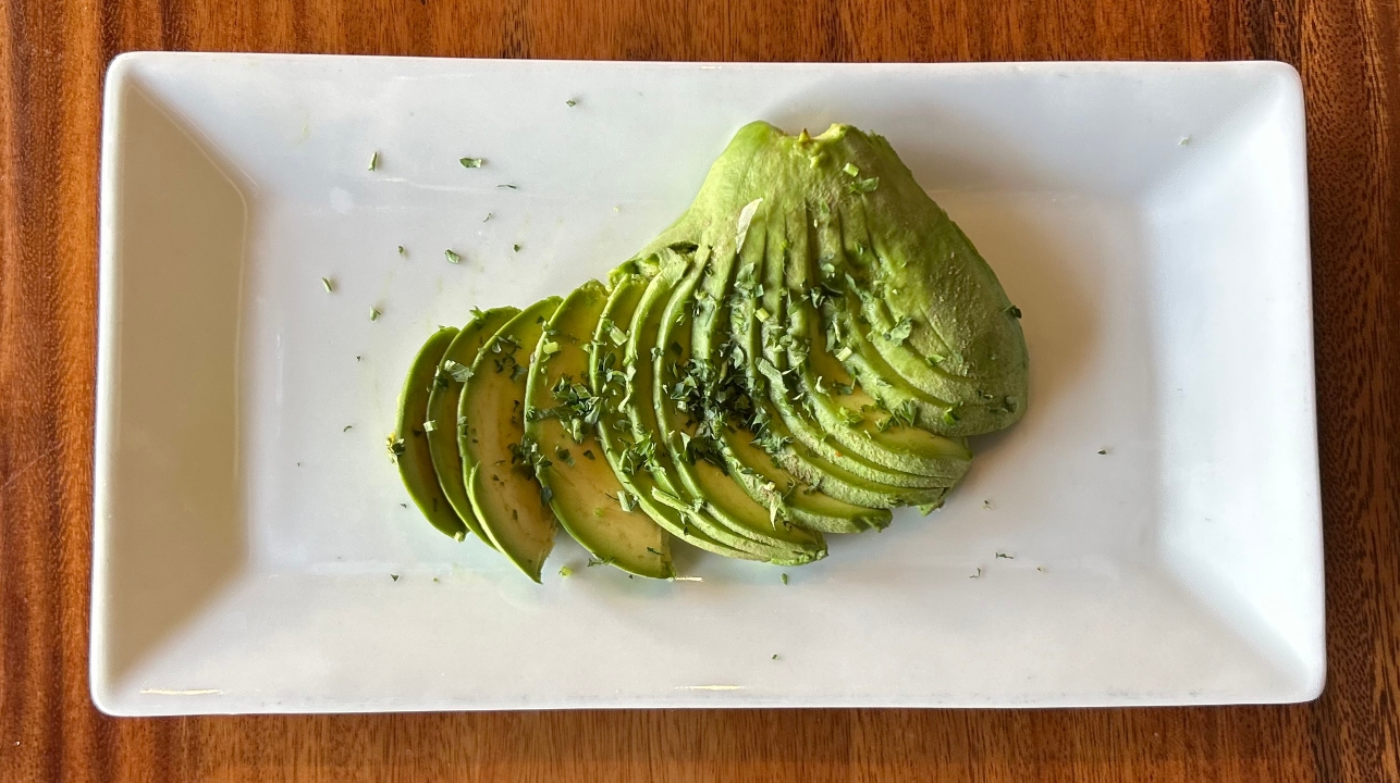 Sliced Avocado (1/4).