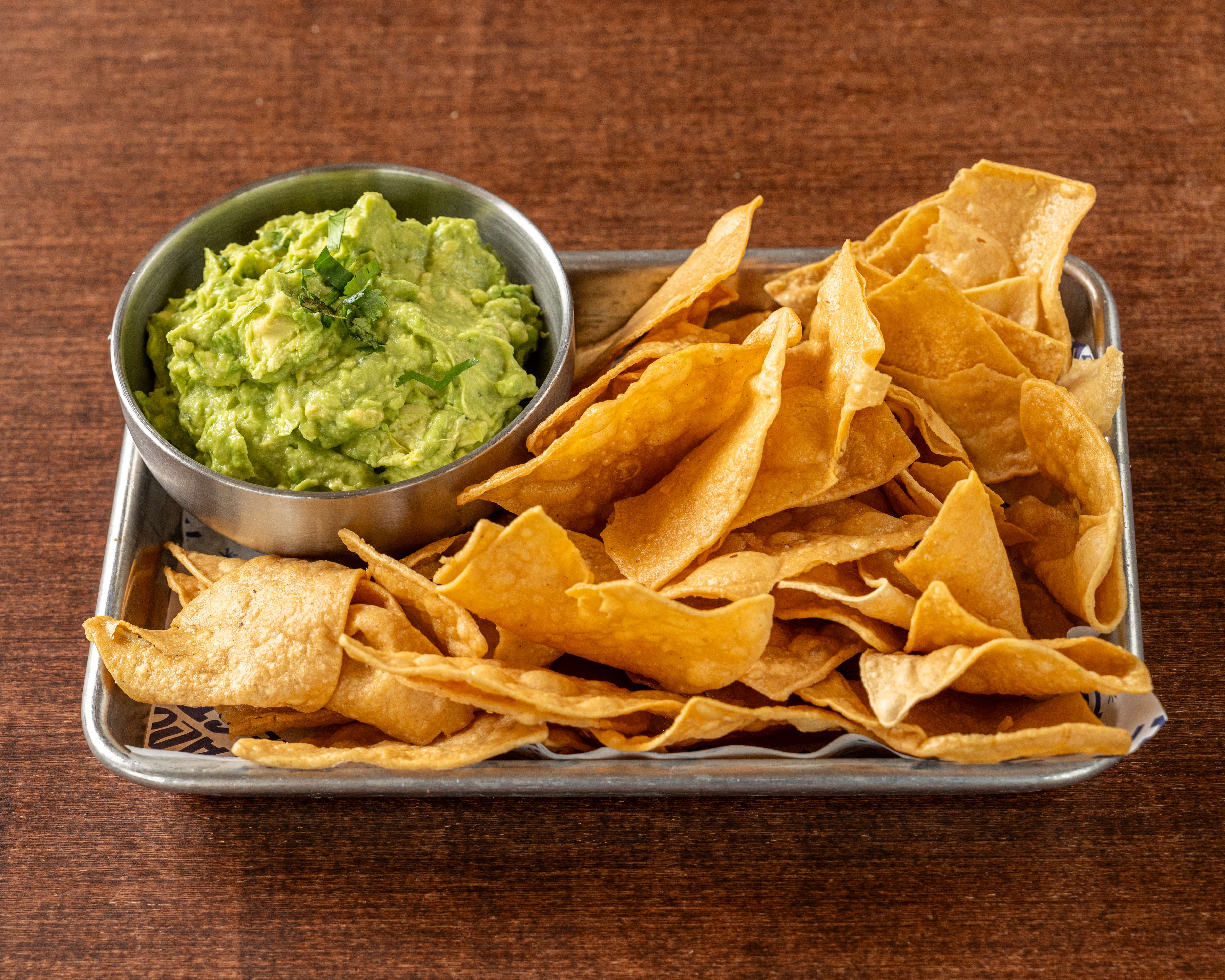 Guacamole and chips.