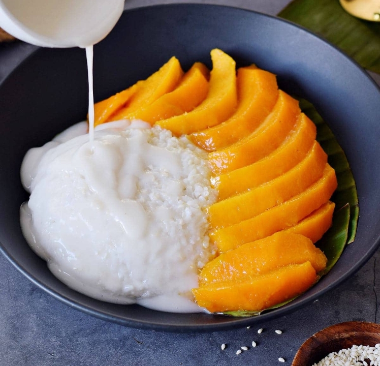 Sweet Mango Sticky Rice.