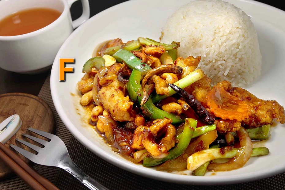 F. Gai Pad Med Ma Muang.
