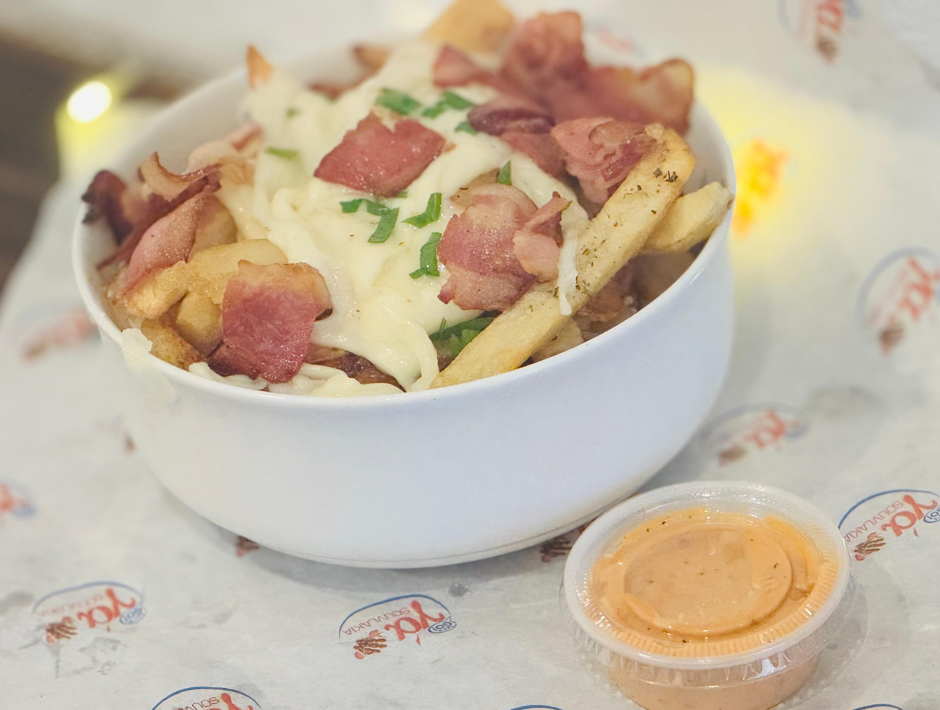 Fresh Fries with Bacon & Mozzarella.