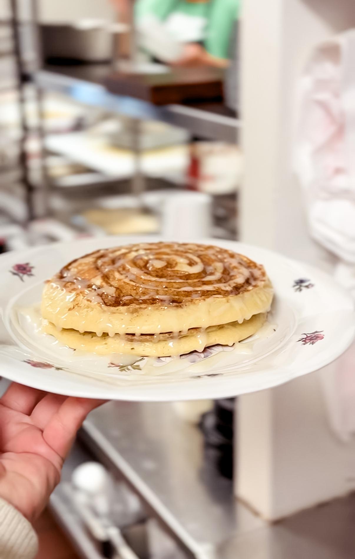 Cinnamon Roll Pancakes (2).