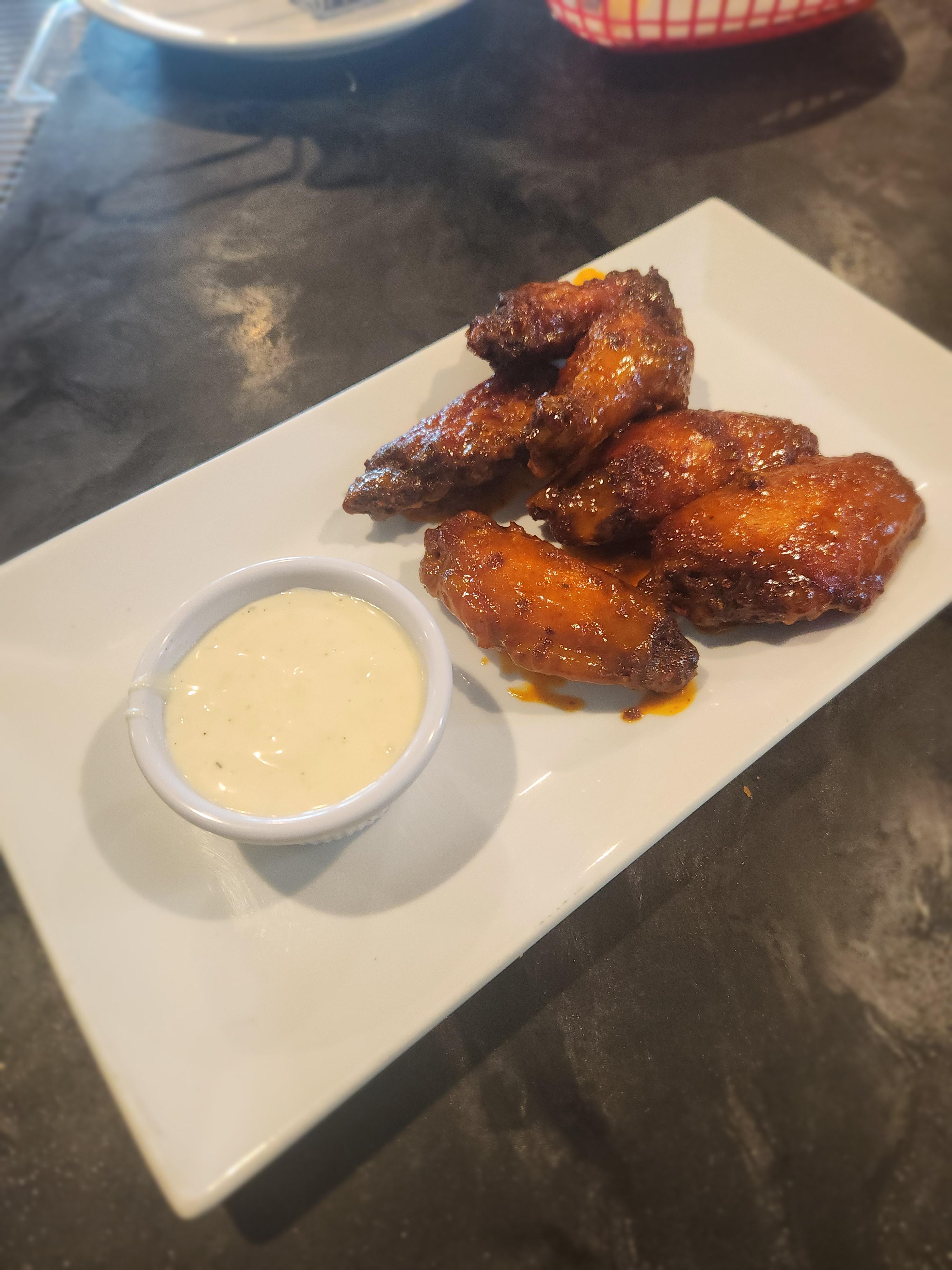 Cluck'N Wings.