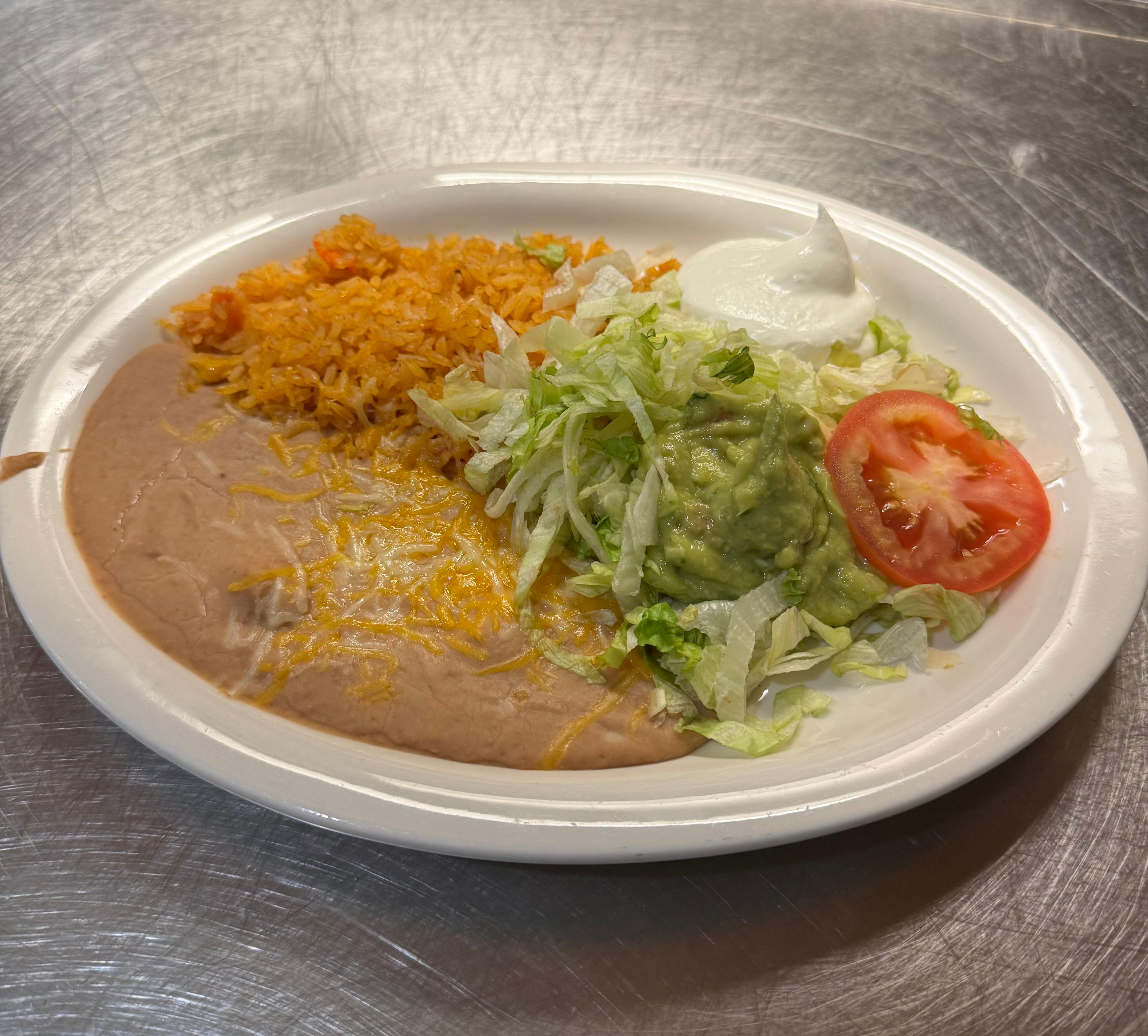 O/Fajita Salad (rice, beans and salad).