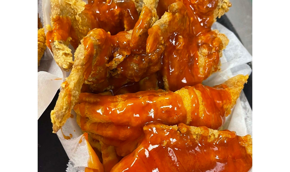 Catfish & Wings.