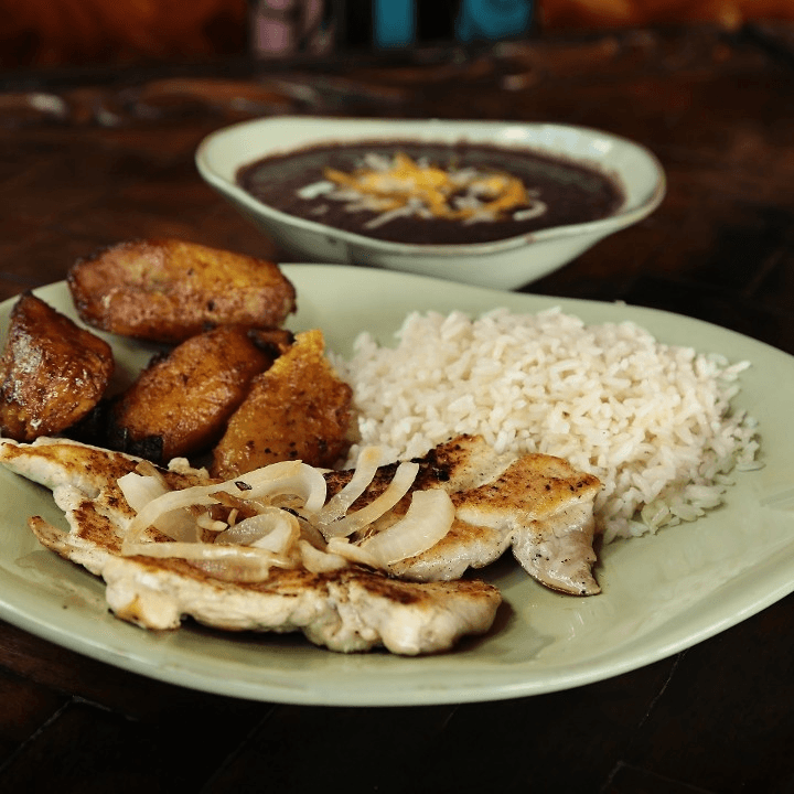 BISTEC DE POLLO.