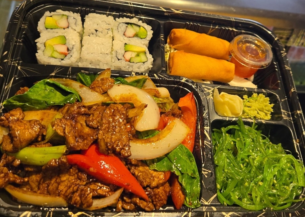 (L) Beef Stir Fry.