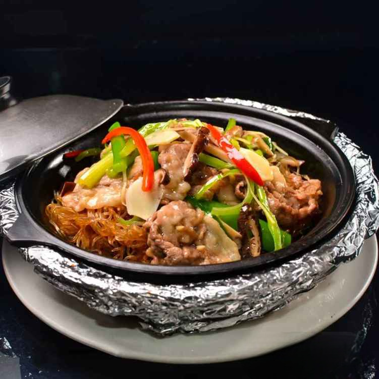 HP6. 沙爹牛肉粉絲煲/Satay Beef w. Vermicelli Casserole.