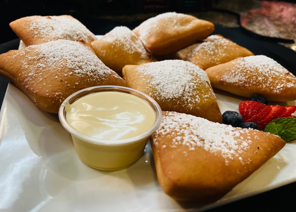 Beignets.