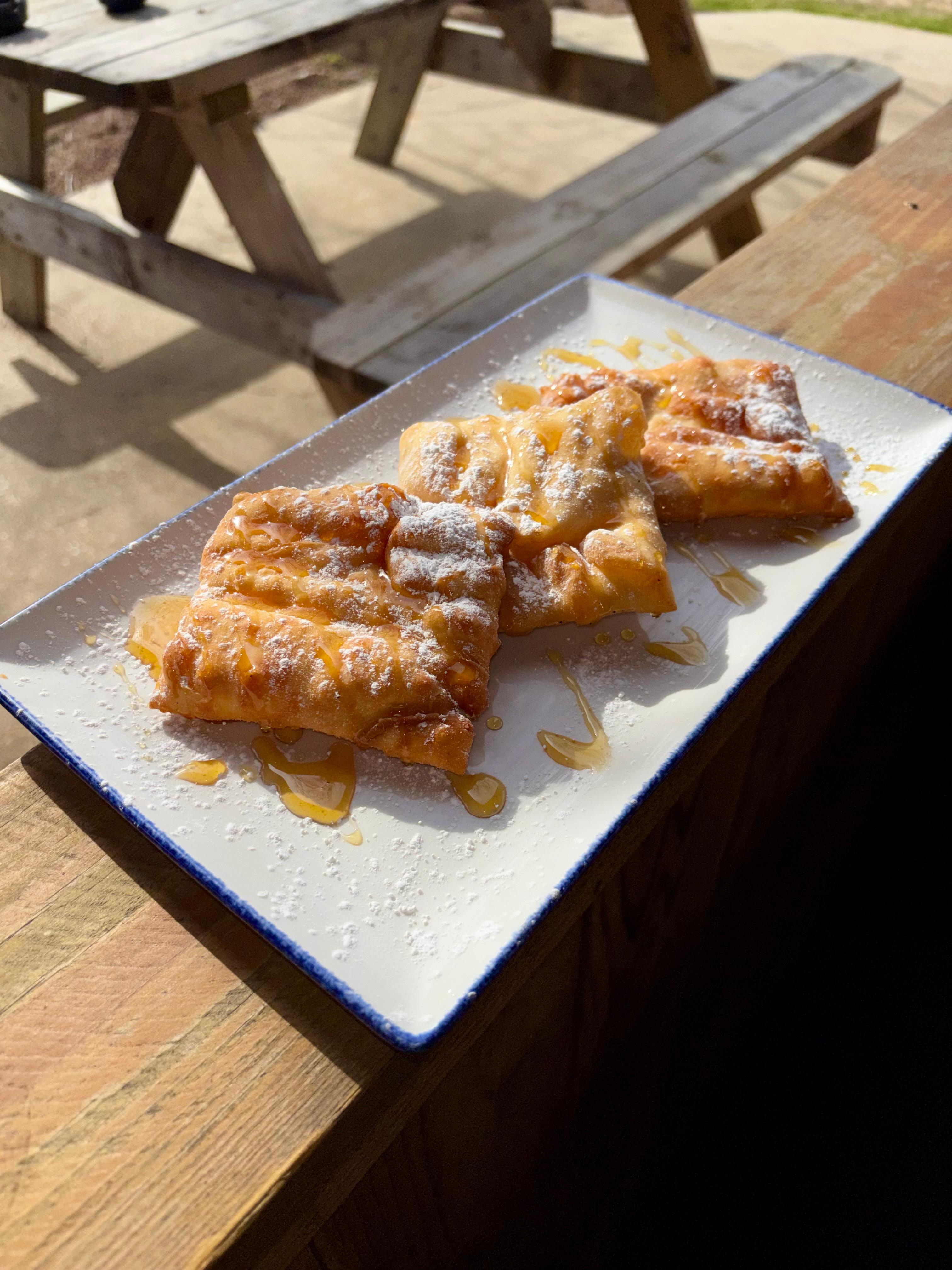 Sopapillas.