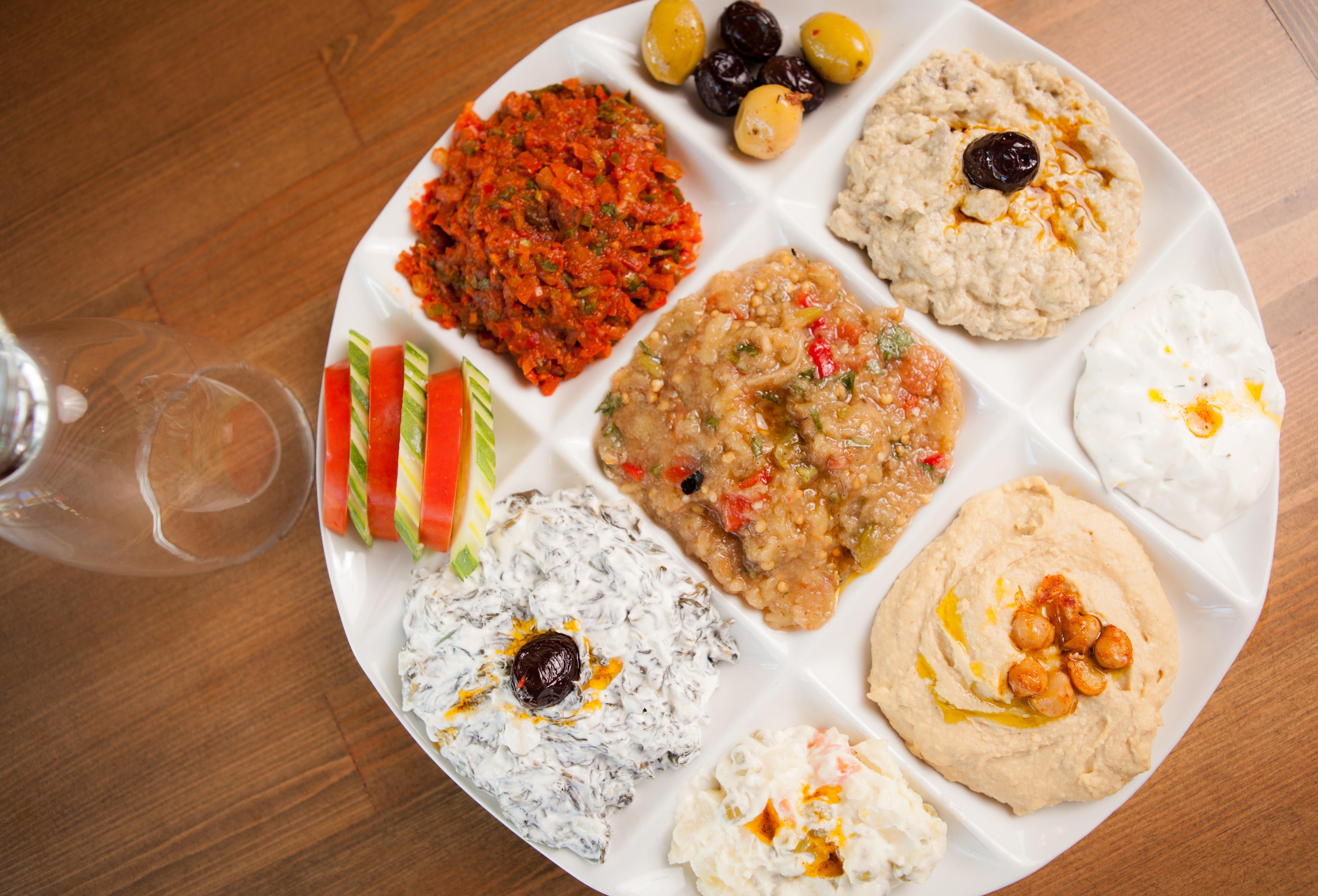 Small Mixed Meze Plate.